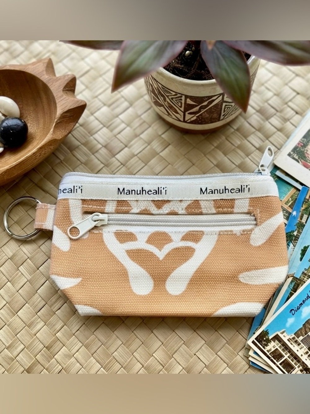 Vintage Manuheali’i Hawaii Quilt Zip Pouch (6.5”L x 4”W x 2”D)